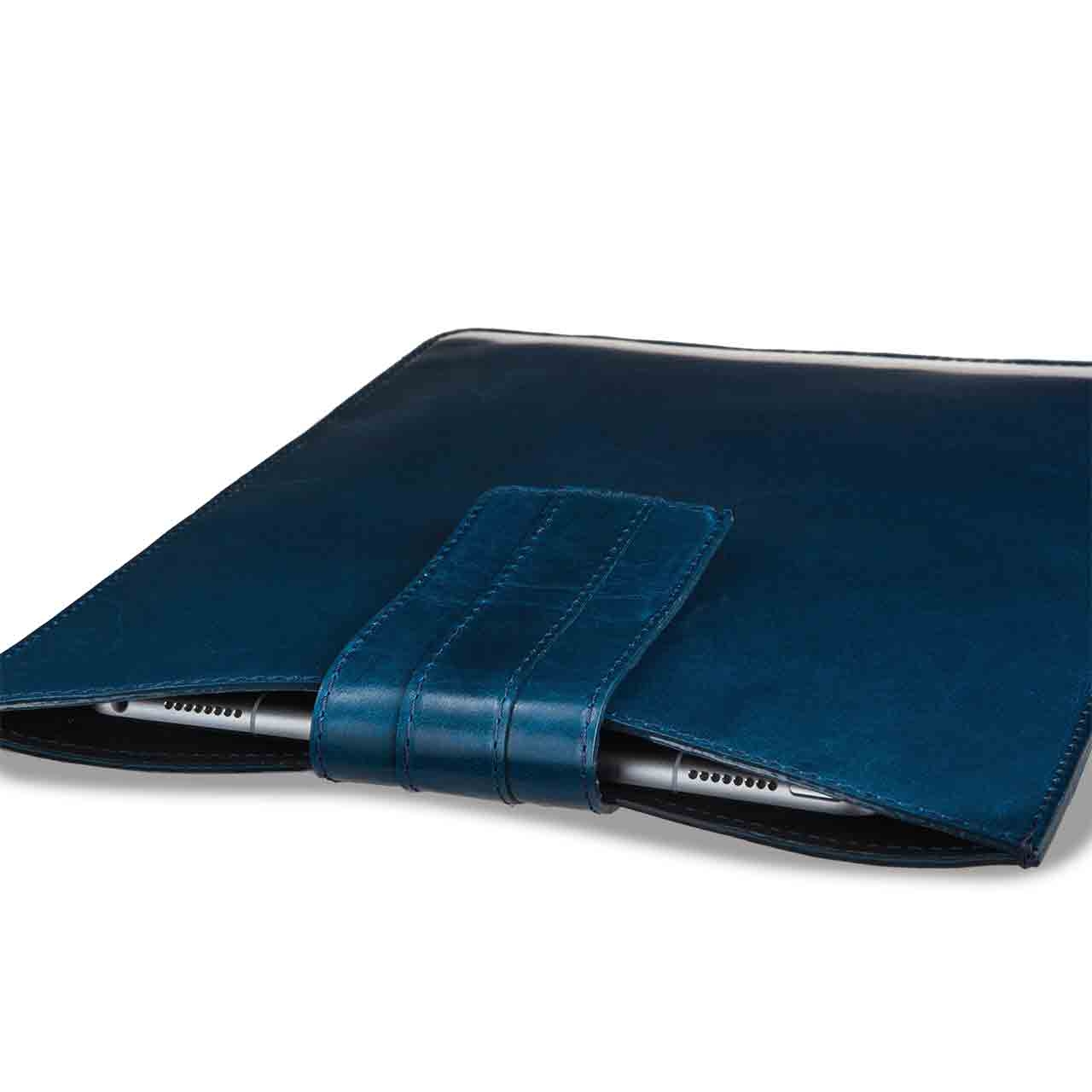 Thalia -  Ipad and tablet case in Shell cordovan Leather
