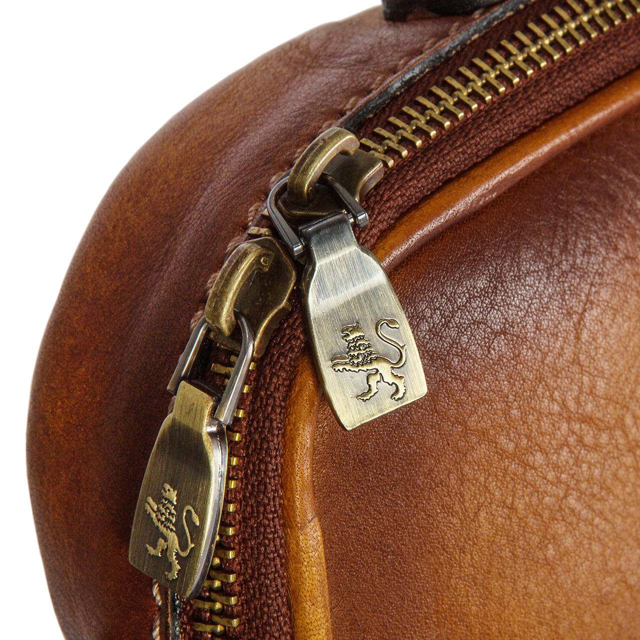 Bruce - Briefcase in Vegetable-tanned Leather