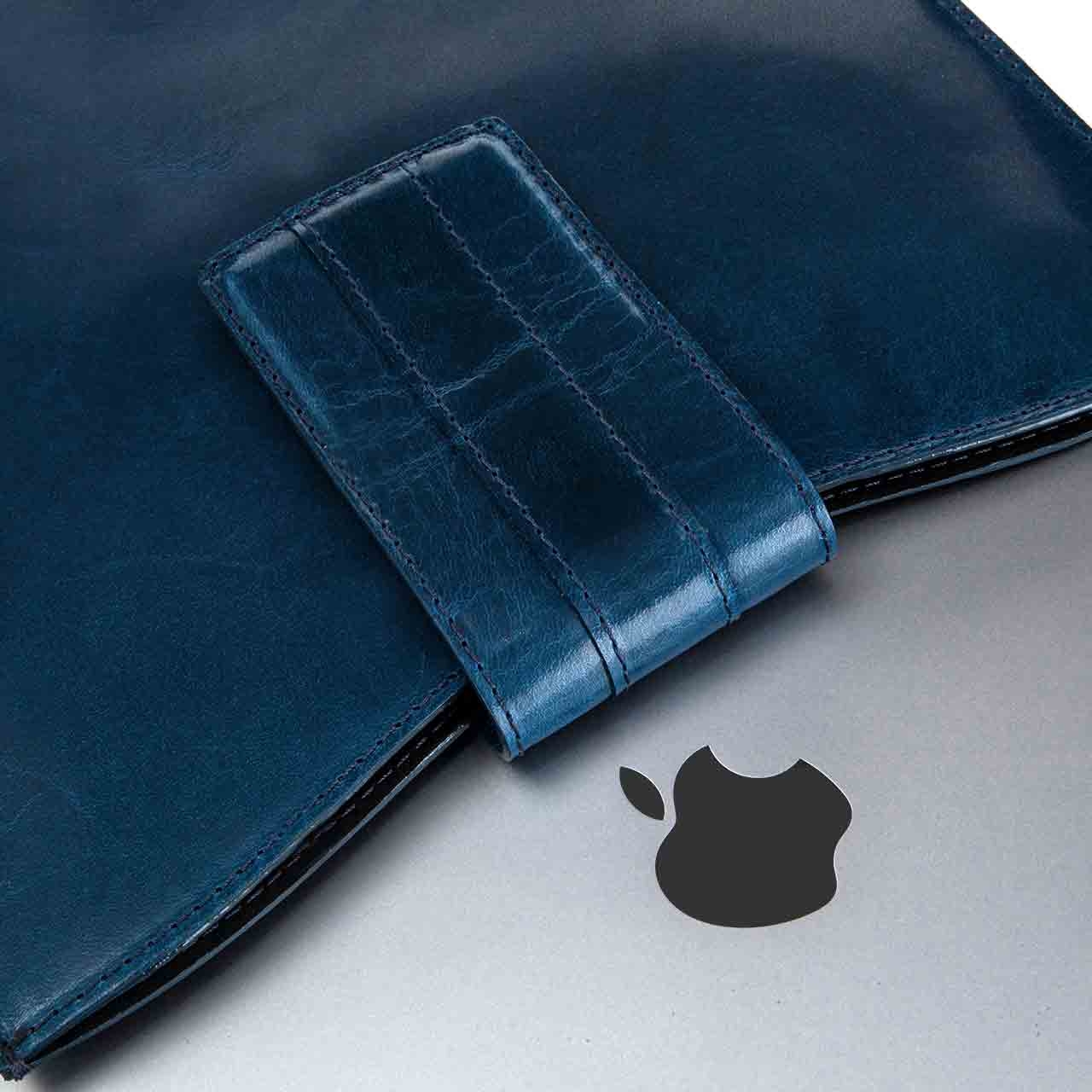 Thalia -  Ipad and tablet case in Shell cordovan Leather